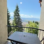 Апартаменты Confortable Appartement Familial, Vue, Baignoire Фон-Ромё