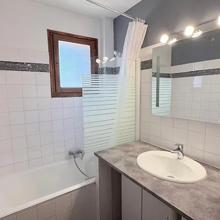 Apartamento Confortable Familial, Vue, Baignoire