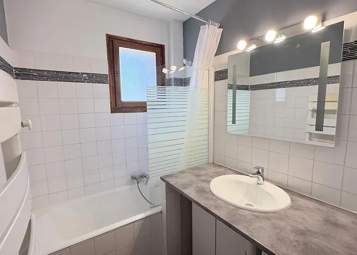 Appartamento Confortable Appartement Familial, Vue, Baignoire