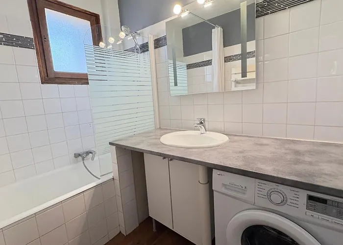 Confortable Appartement Familial, Vue, Baignoire